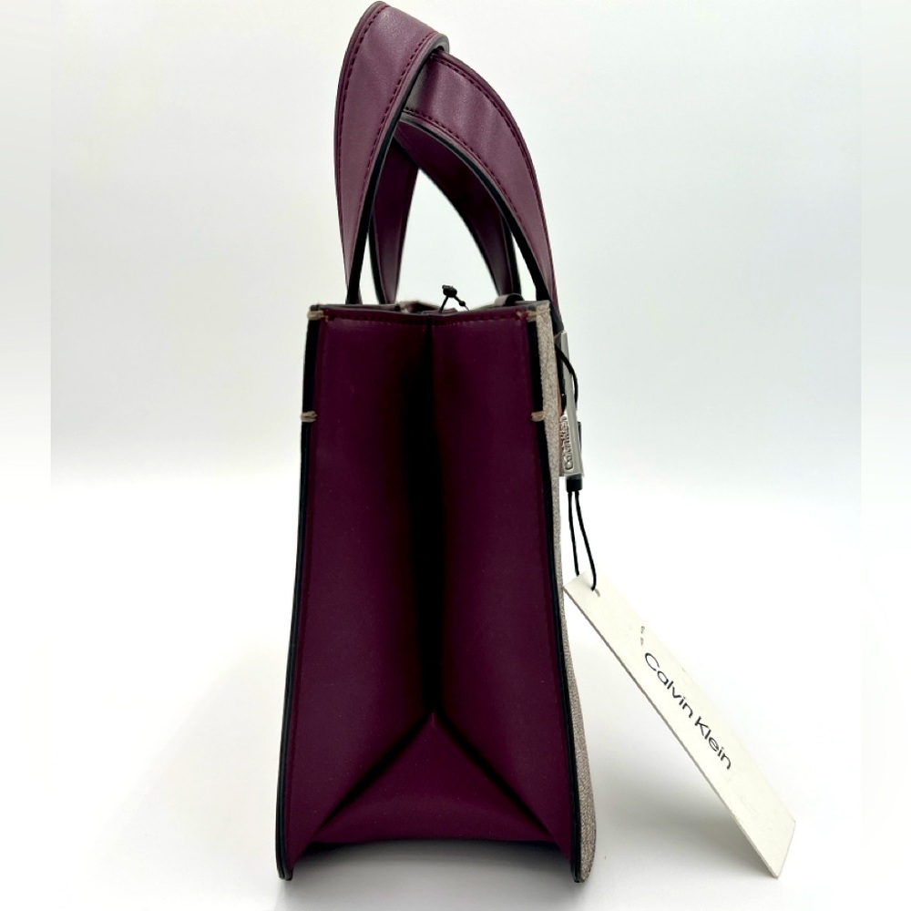 CALVIN KLEIN - Audrey Crossbody Bag - Picture 6 of 11